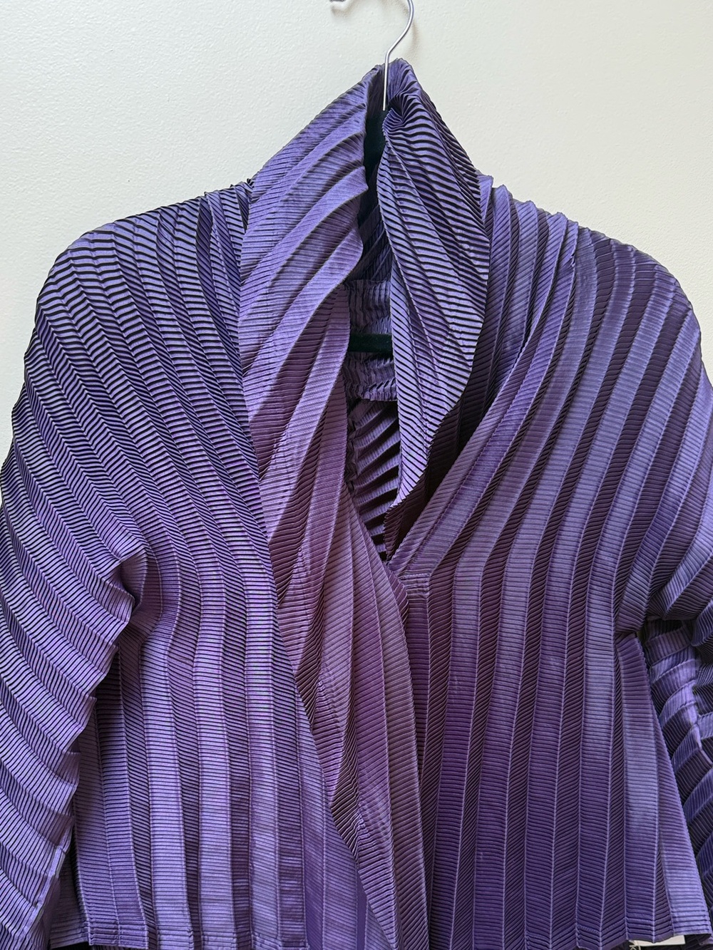 Rare Issey Miyake Pleated Jacket in Deep Purple Size 2 - Picture 8 of 9